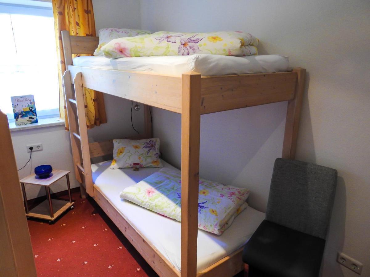 Ferienwohnung Julia Бриксен-им-Тале Екстериор снимка